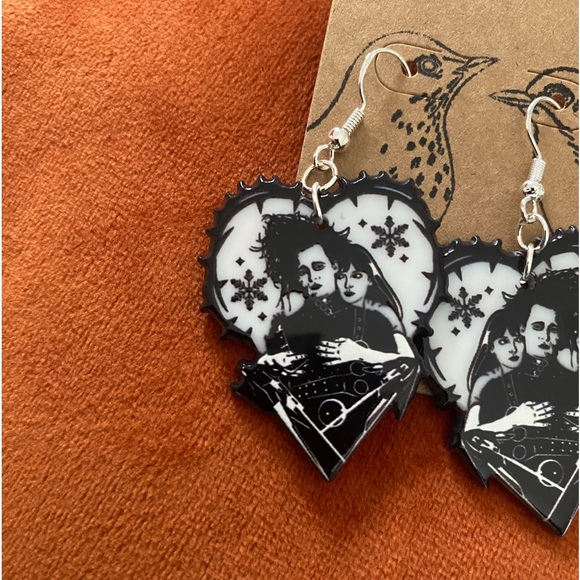 ⭐️Edward Scissor Hands earrings on hypoallergenic hook - Picture 4 of 7